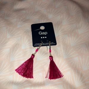 Gap Tassel earrings